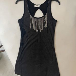 Dark grey/black tank top with silver chains